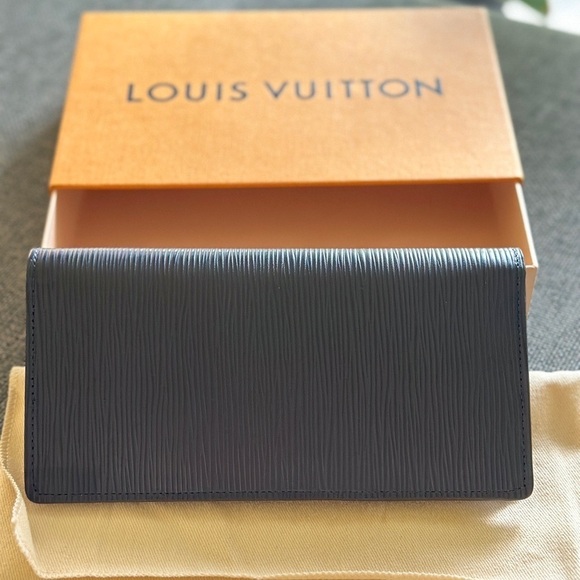 NEW Louis Vuitton Brazza Wallet in Marine Color - Picture 11 of 12